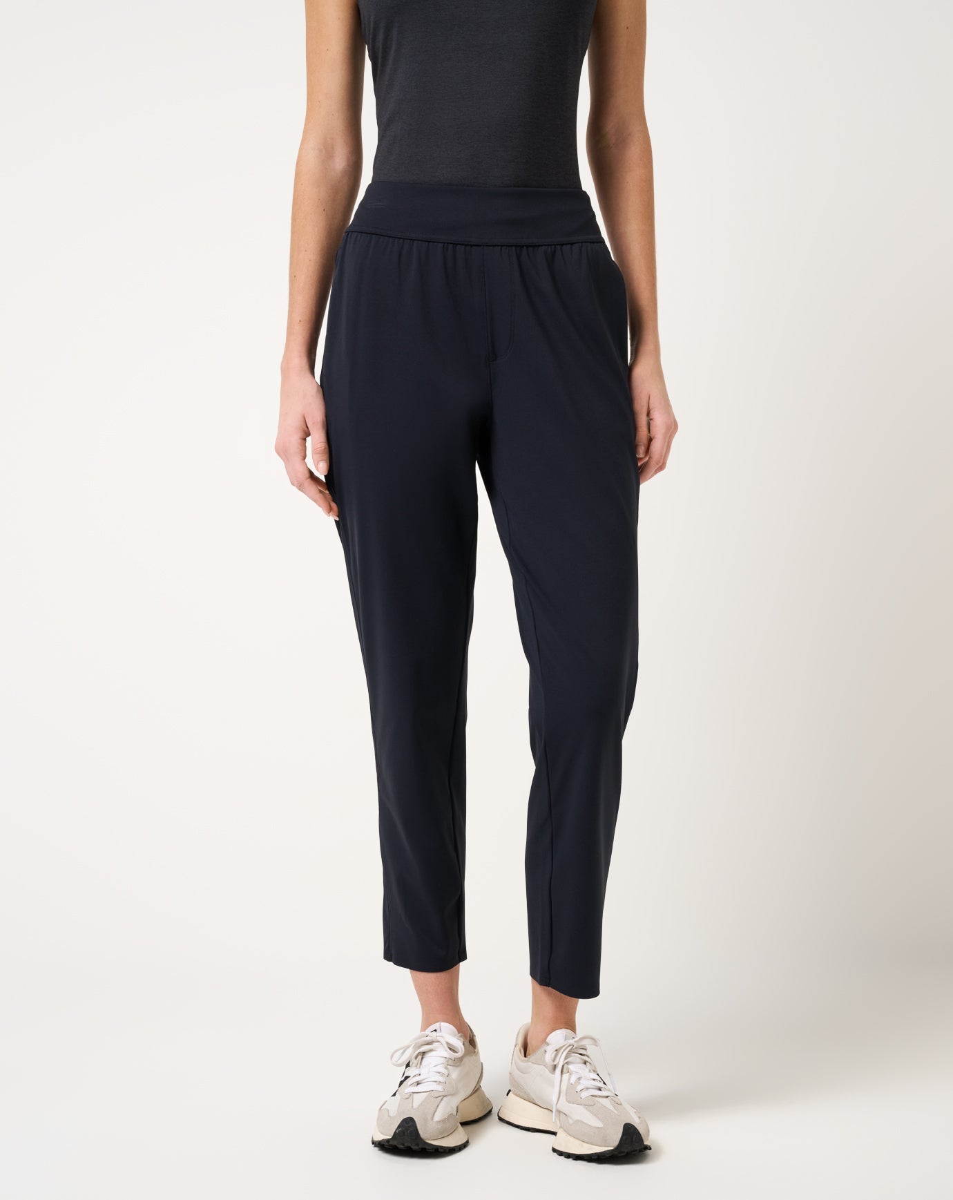 מכנסי/חצאית גולף TravisMathew Moveknit Resilience Ankle Pant