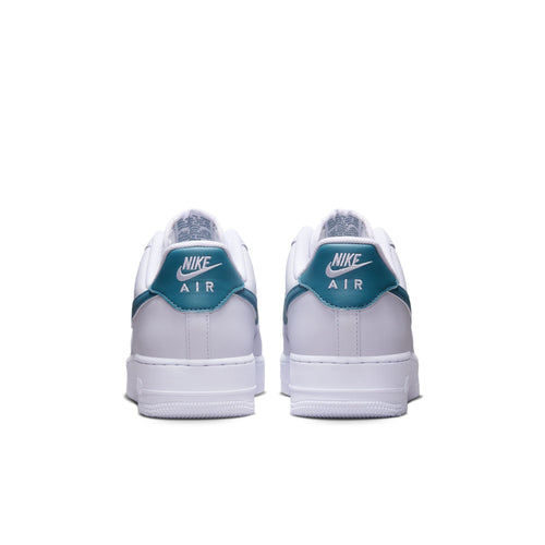 AIR FORCE 1 07 סניקרס