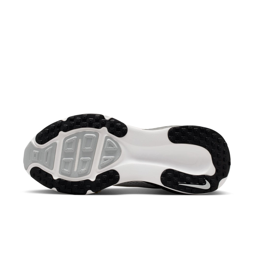 NIKE VOMERO 18 סניקרס