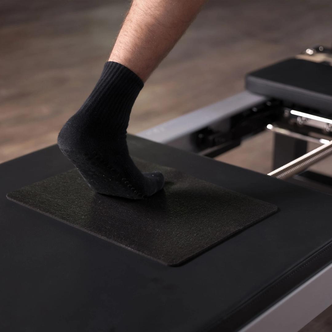 משטח נגד החלקה לפילאטיס Anti-slip mat for Pilates equipment
