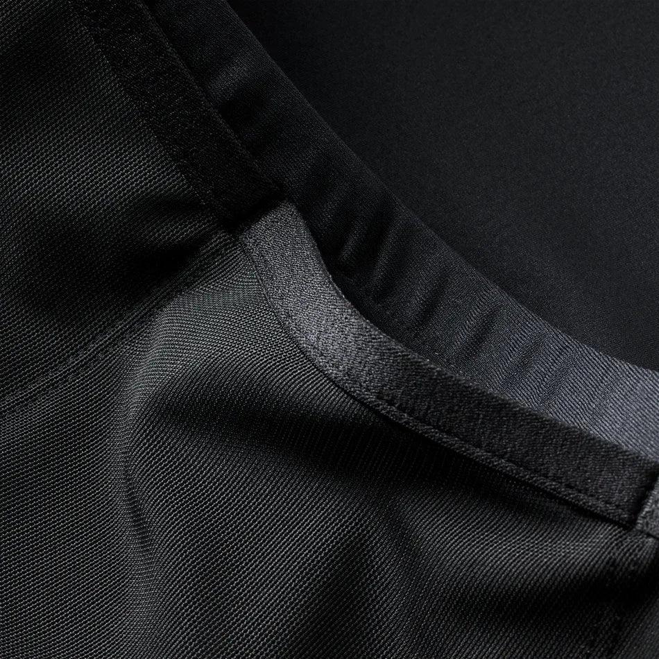 מכנס אימון קצר מיזונו לנשים Mizuno Graphic Multi Pocket Short Black J2GBD20590