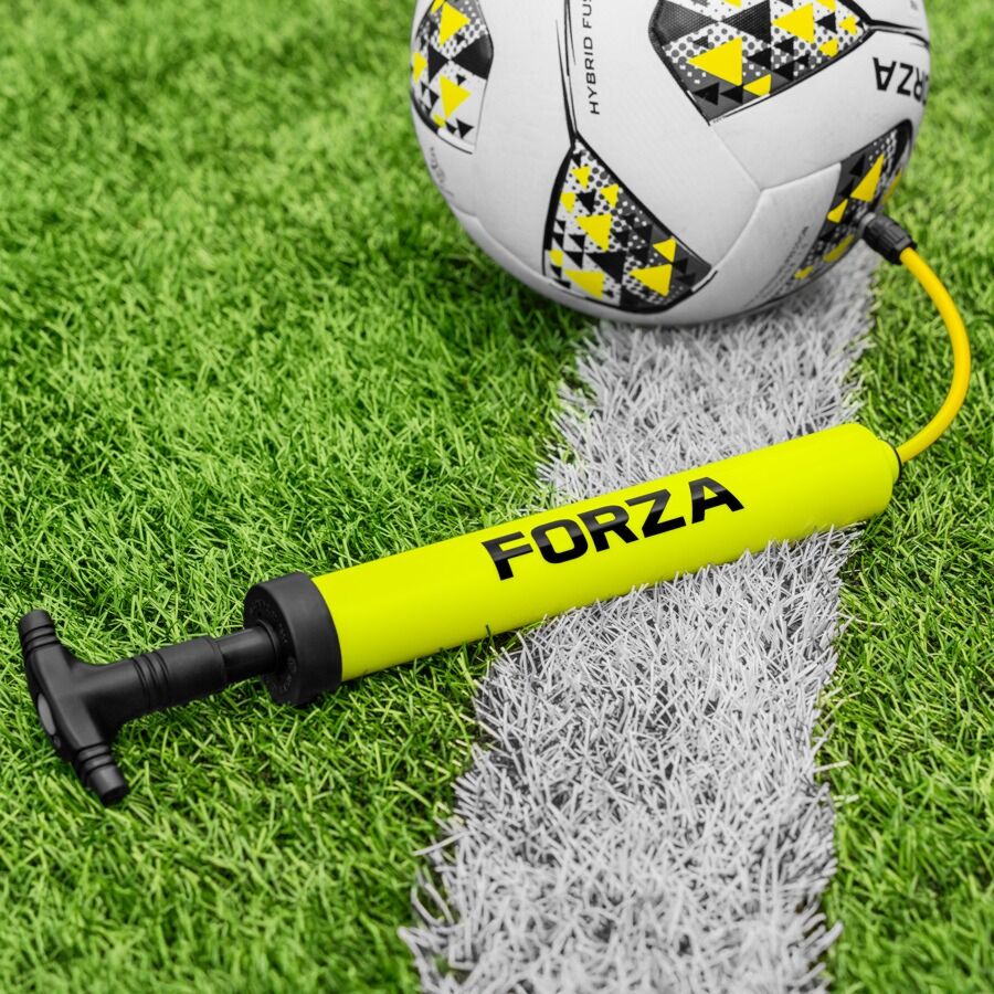 משאבת יד FORZA Football Ball Pump