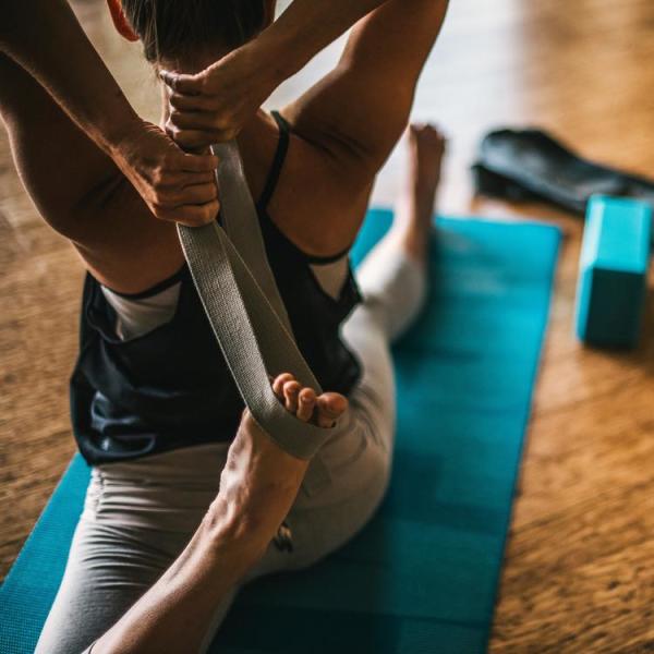 סט קוביות (זוג) ורצועת יוגה Gaiam Block 2PK & Strap Combo