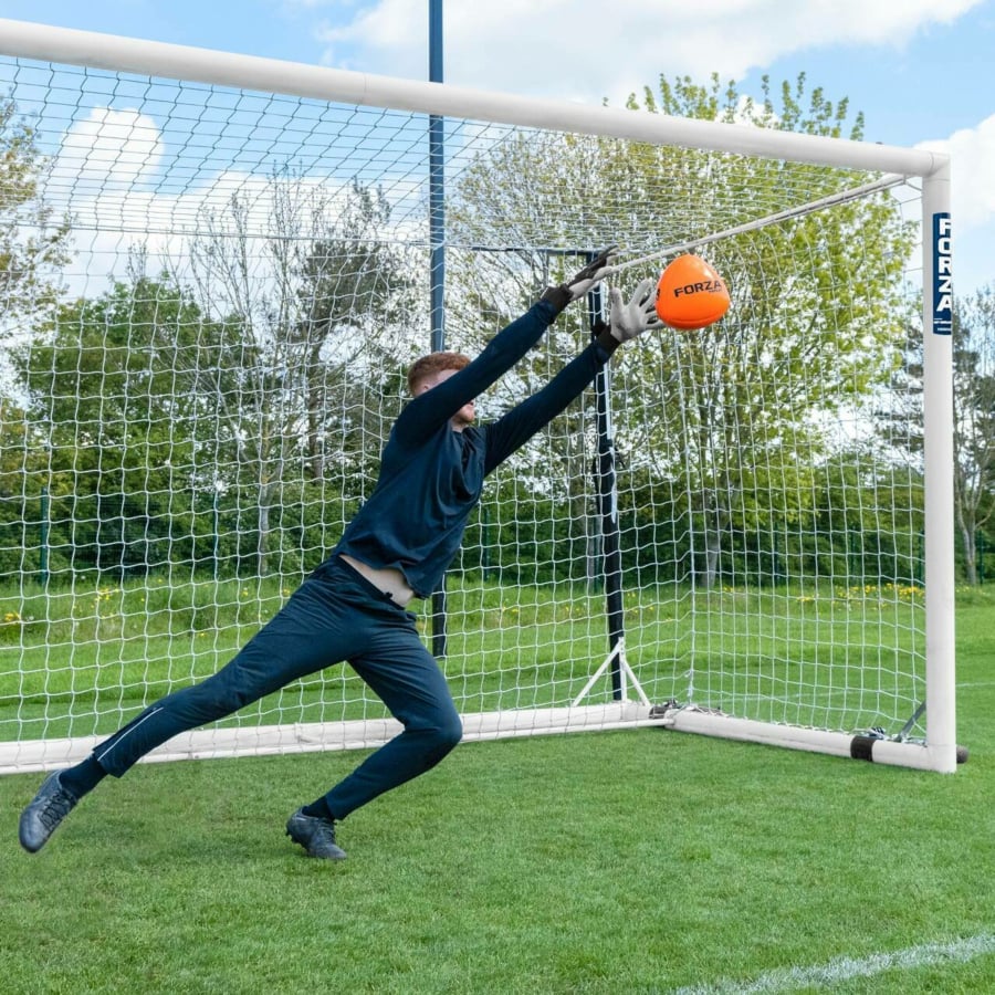 כדור ייעודי לאימון שוערים FORZA GK Reflex Footballs